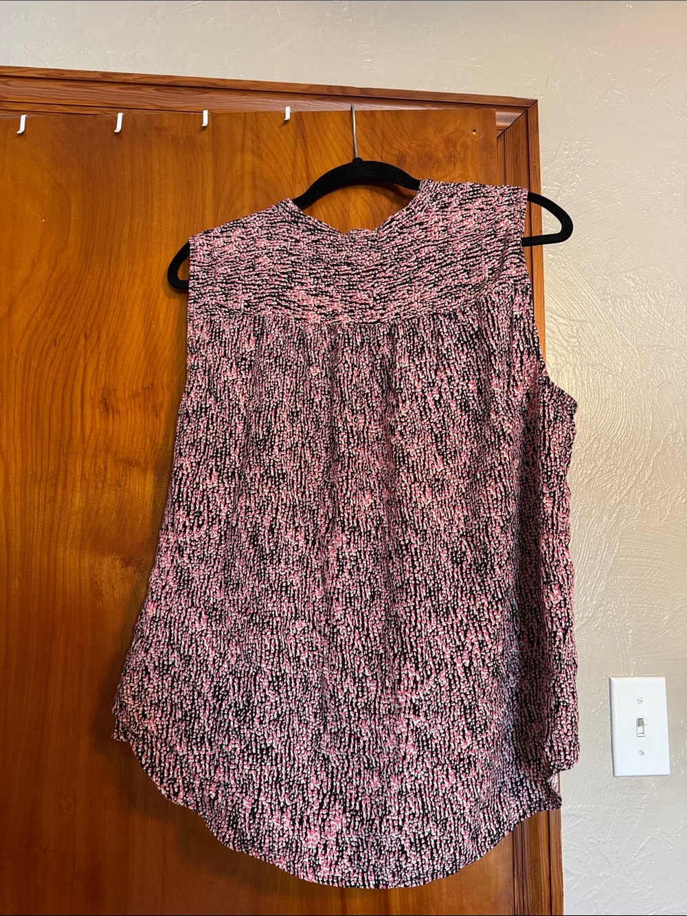 Women's Top - Picture 4 of 4
